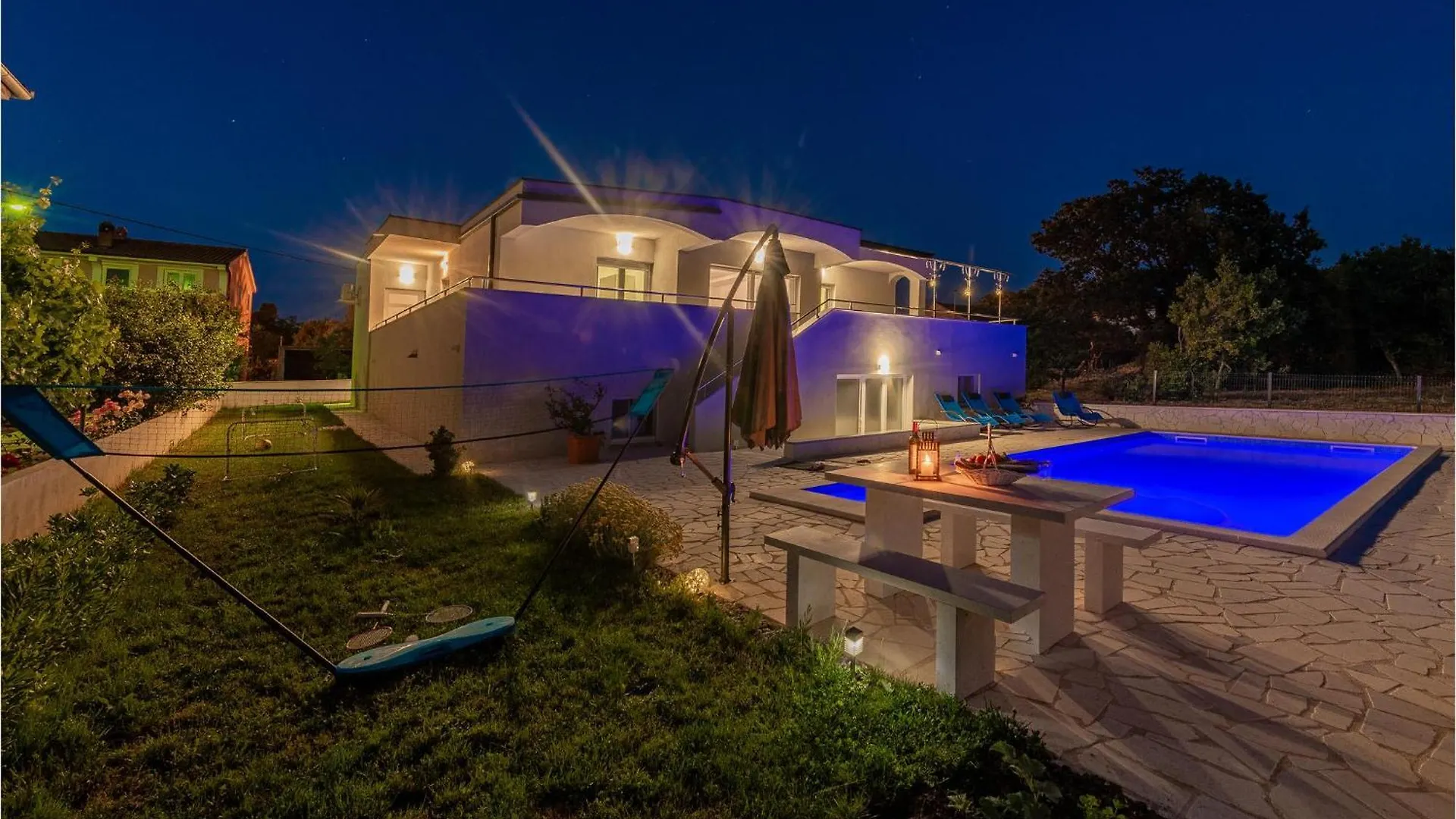 5 Bedroom Cozy Home In Vrsi