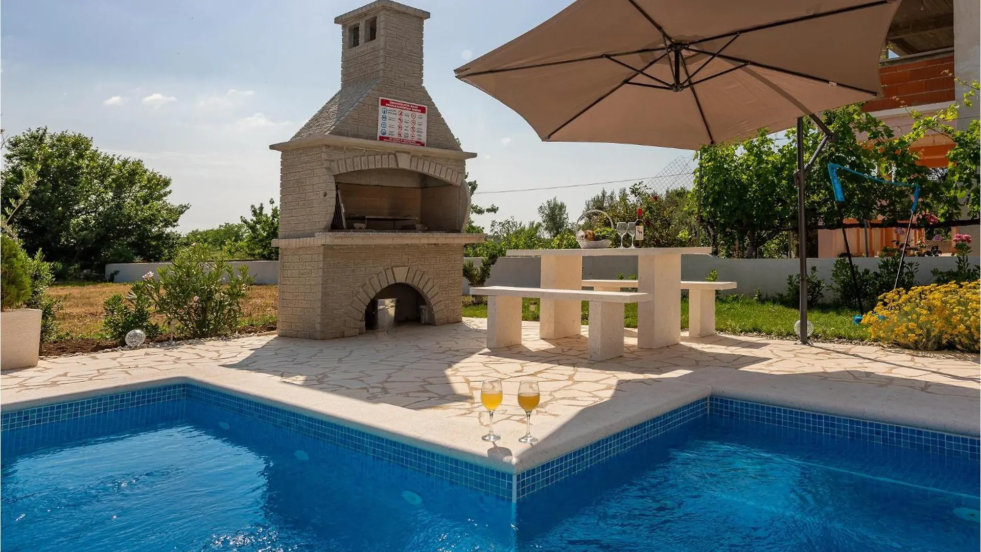 5 Bedroom Cozy Home In Vrsi Kroatien
