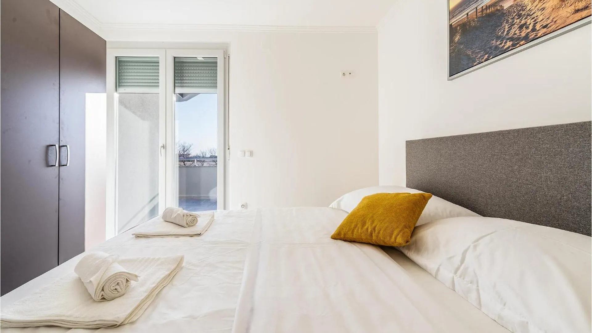 Ferienhaus 5 Bedroom Cozy Home In Vrsi